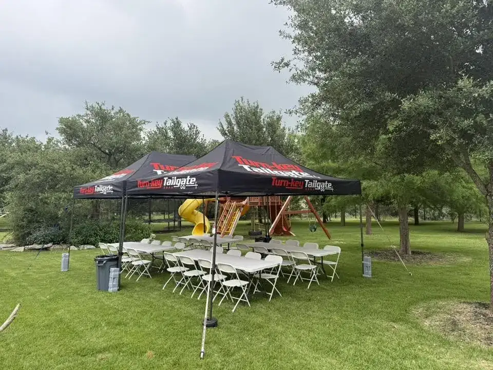 Canopies and tables for a lunch